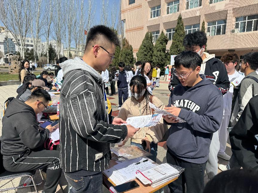 51b1fbf65d4f5dd6b4d41fed9a2a101